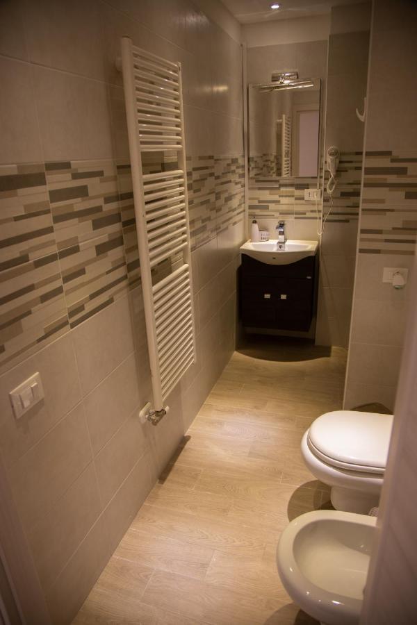 B&B Miramare Suite Tarento Exterior foto